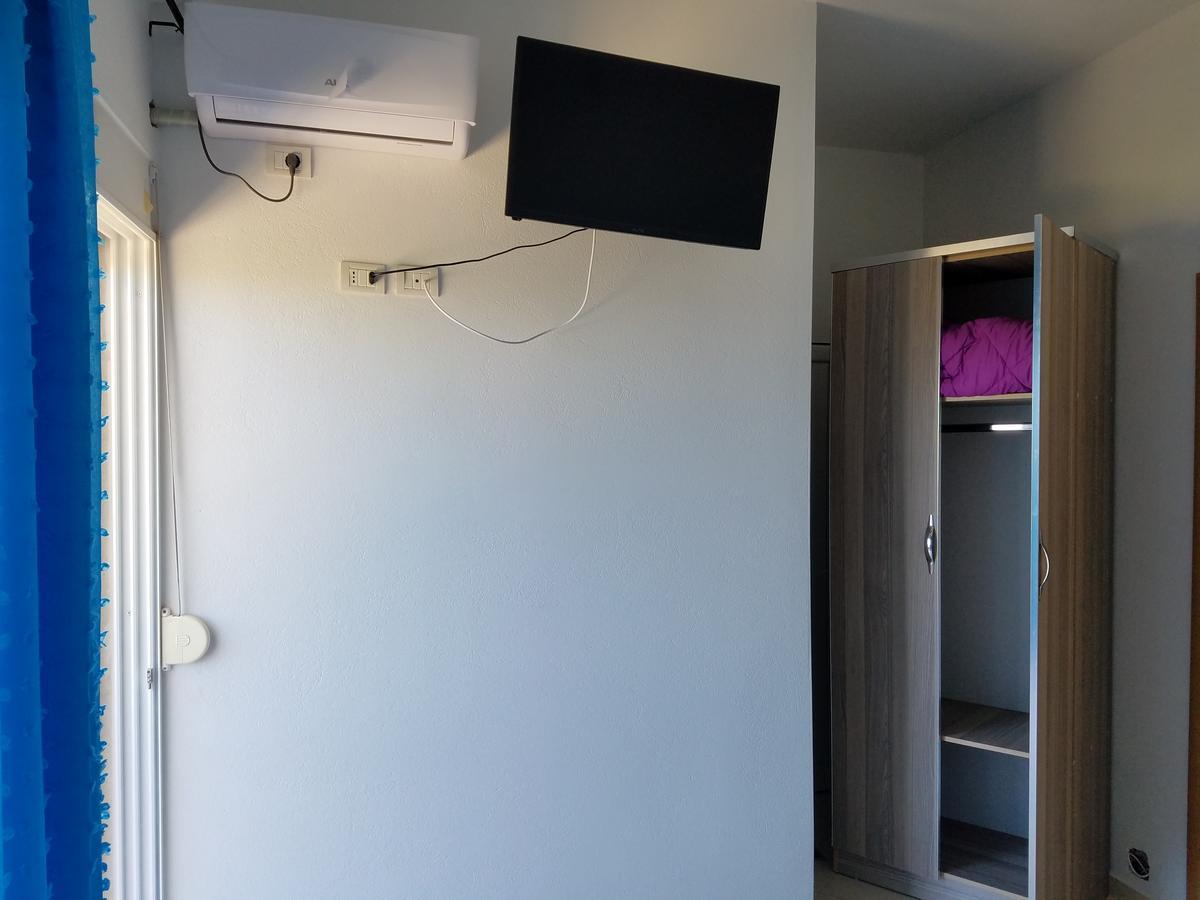 Sunset Hotel Roza Vlorë エクステリア 写真