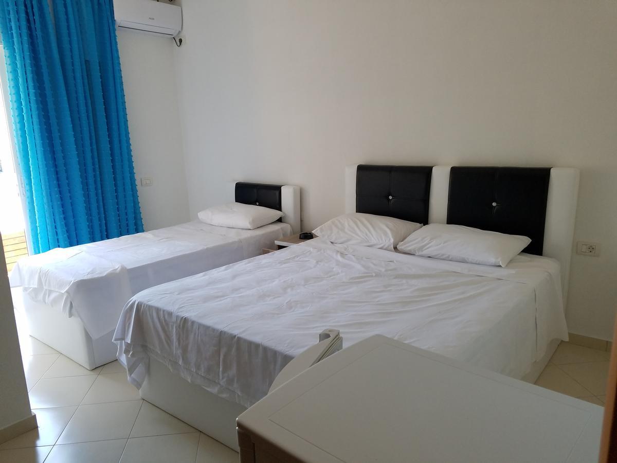 Sunset Hotel Roza Vlorë エクステリア 写真