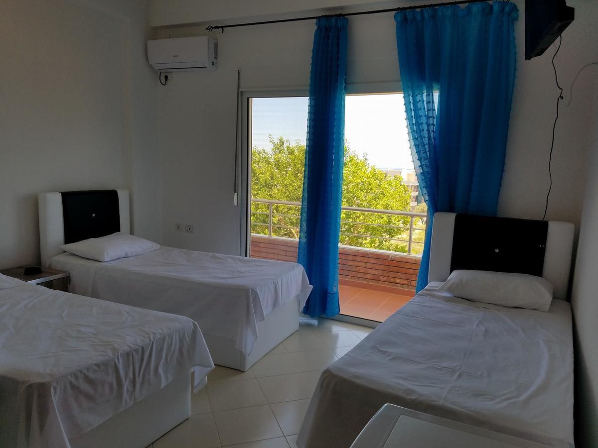 Sunset Hotel Roza Vlorë エクステリア 写真